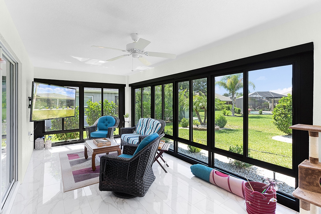 Vista View  Walls, Lower Transoms, Bronze, Interior View, Daytime